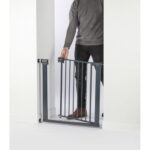 Safety 1st. Easy Close Metal Stairgate-3
